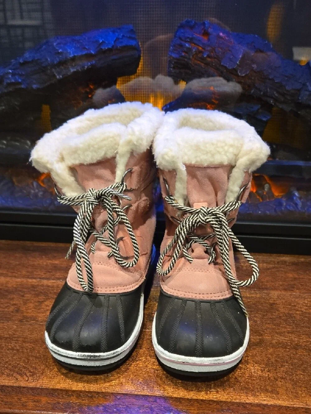 Cat & Jack Pink and Black Faux-Fur Lined Lace-Up Winter Boots